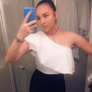 One-shoulder crop top with frill